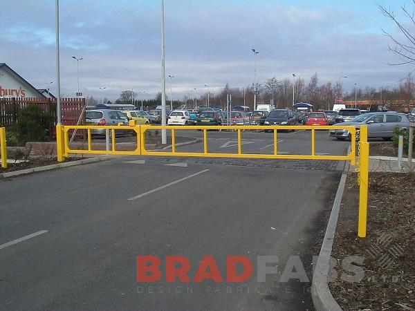 Supermarket barrier protection gate by Bradfabs