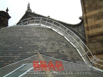 The benefits of installing a walkway or cat ladder on your premises 
