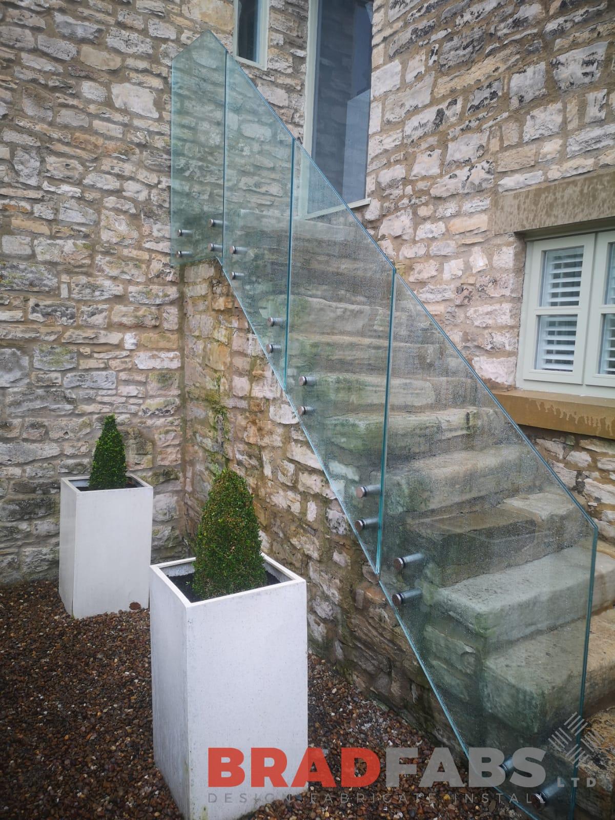Different balustrade designs and their individual benefits 