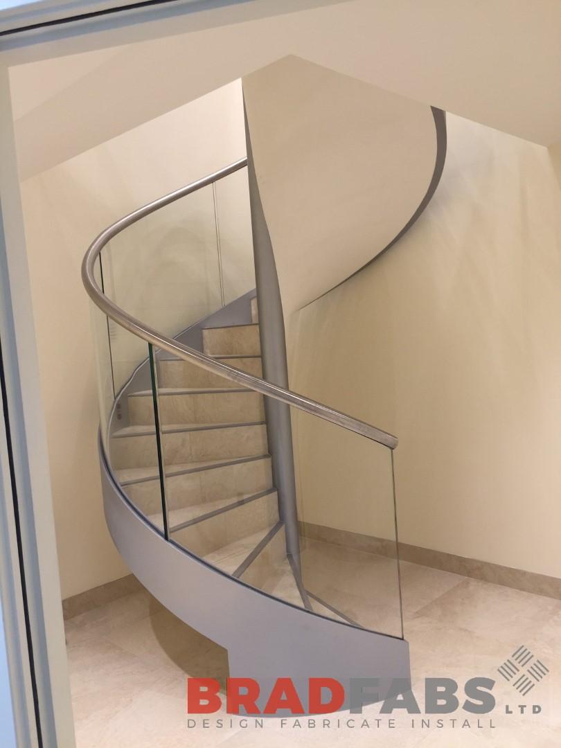 Spiral Staircases: How to increase the space in your home without having to move 