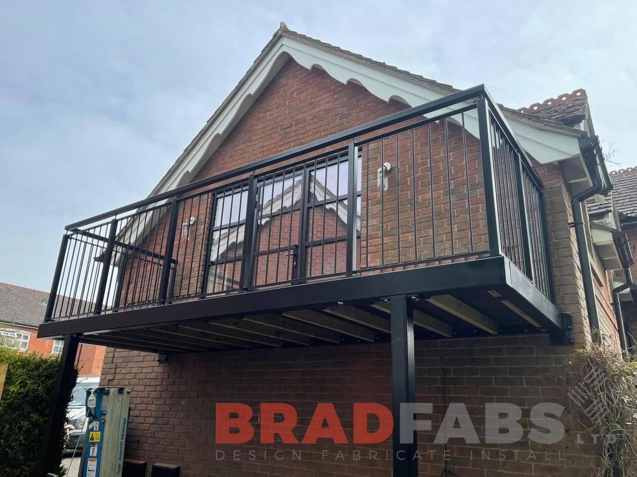 Bradfabs, steel balcony, metal balcony, vertical bar balustrade, powder coated balcony, galvanised balcony 
