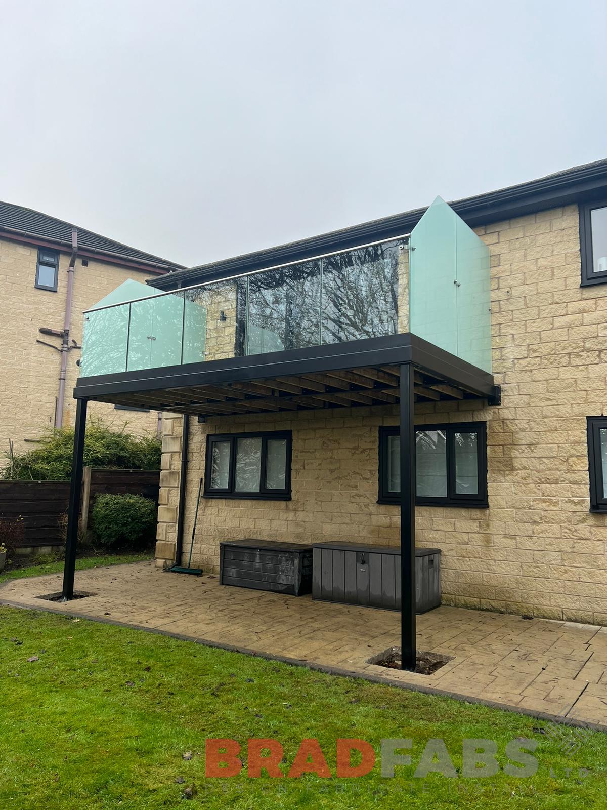 Bradfabs, balcony photo with privacy screen, glass balustrade 