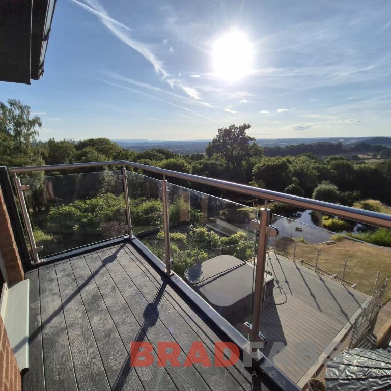 Cantilevered balcony with stunning garden views