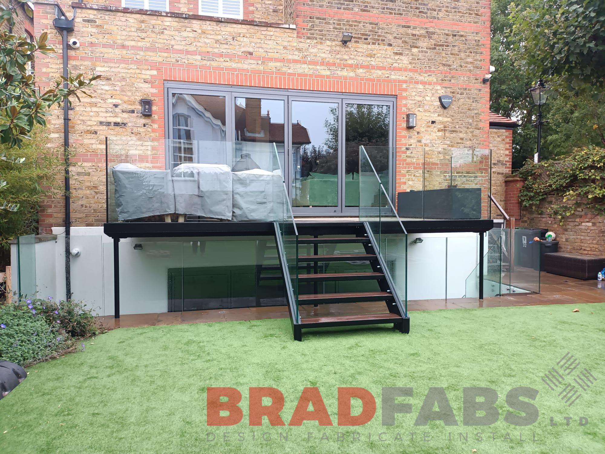 Frameless glass balustrade by Bradfabs 