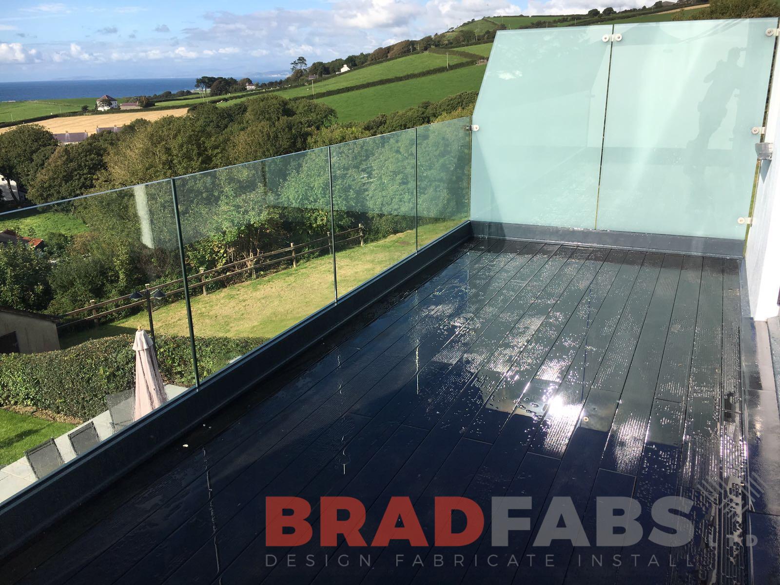 Infinity glass channel system balustrade