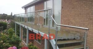 Garden Balcony with glass for excellent views.