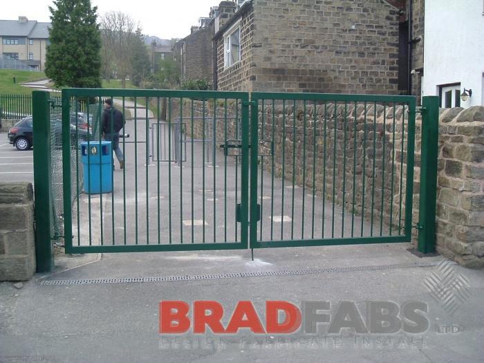 Lockable school gate supplied by Bradfabs