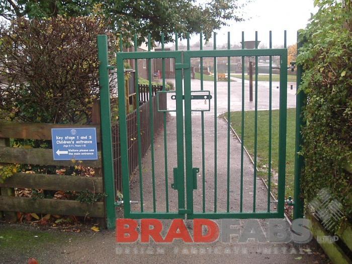 Lockable school gate supplied by Bradfabs